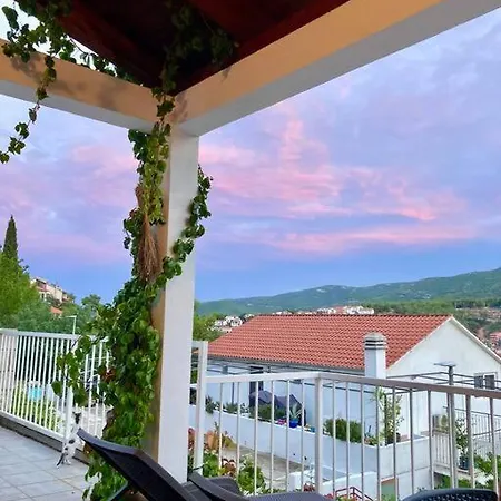Damir Di Matteo Jelsa (Hvar)
